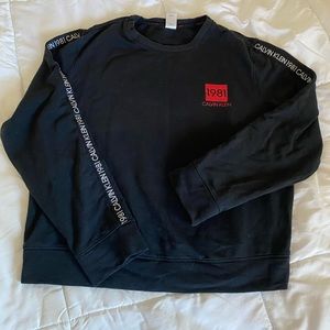 Set -Calvin Klein Matching Set - Top & Bottoms